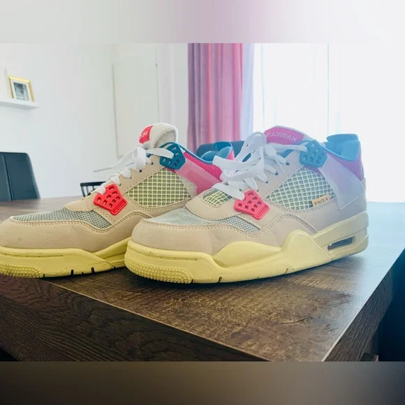 Jordan Retro 4 - Picture 2 of 5